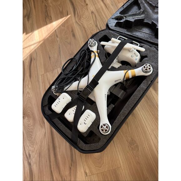 DJI Phantom 3 Professional Quadcopter with 4K Camera and 3-Axis Gimbal - White - Picture 1 of 16